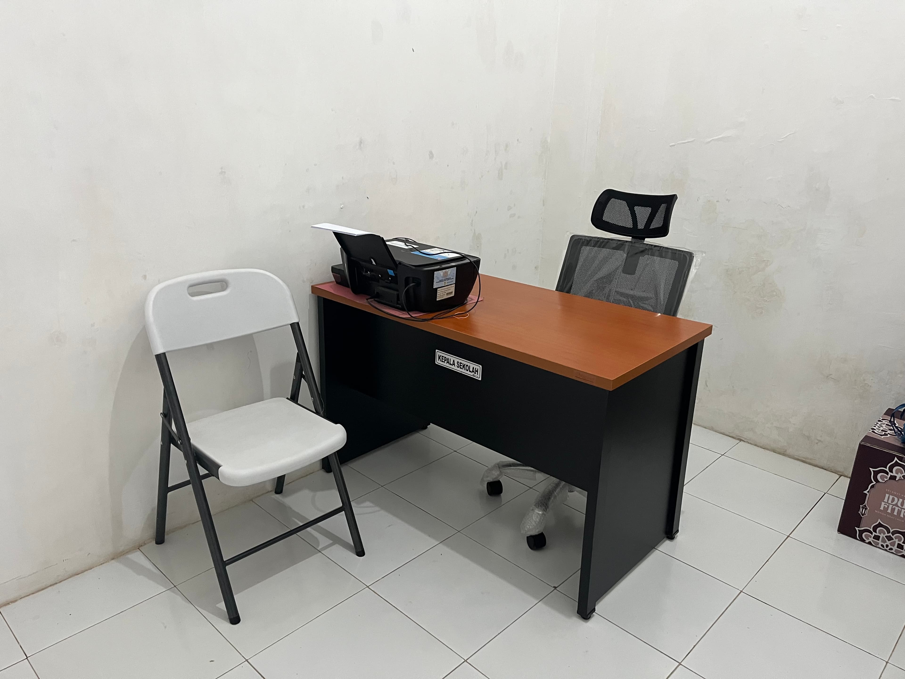 Ruang Kepala PKBM dan Peralatan Administrasi