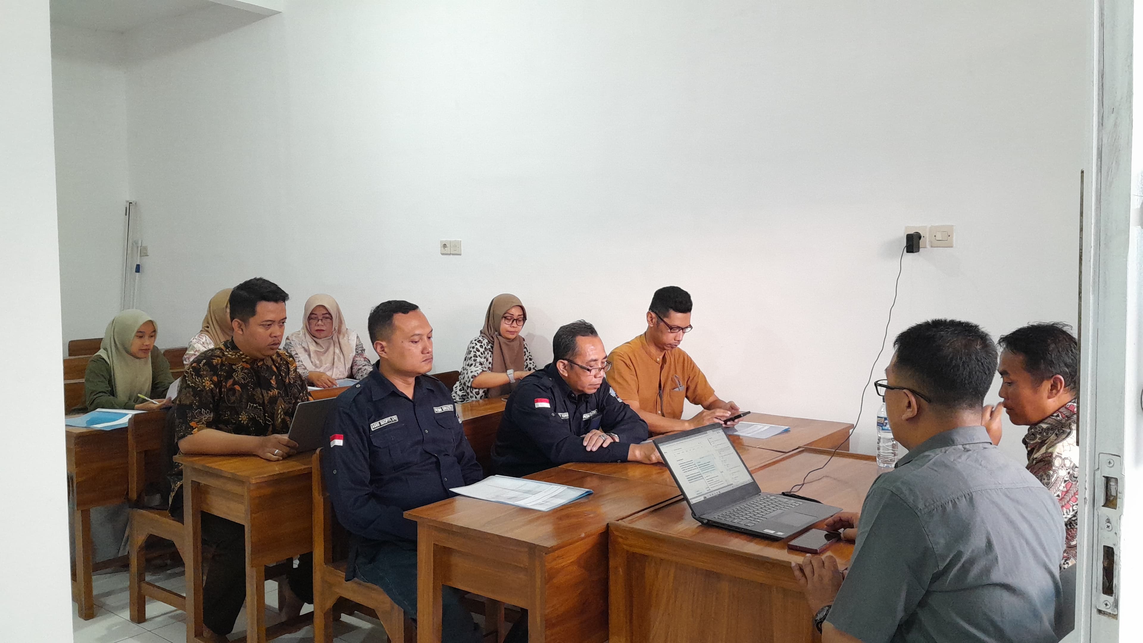 Rapat pengurus PKBM Swastika